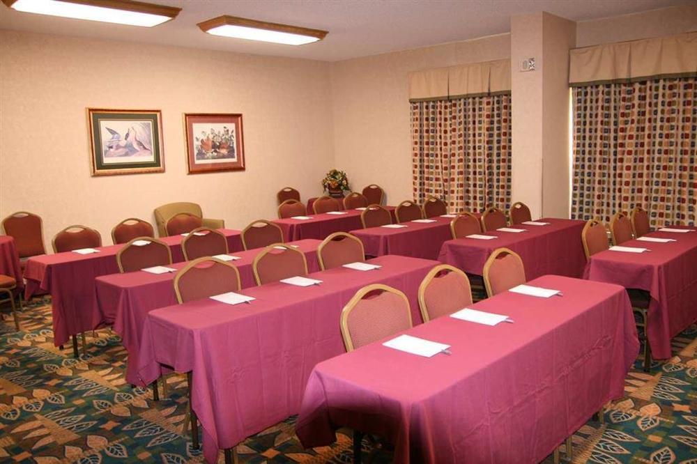 Hampton Inn Phoenix-צ'נדלר מתקנים תמונה