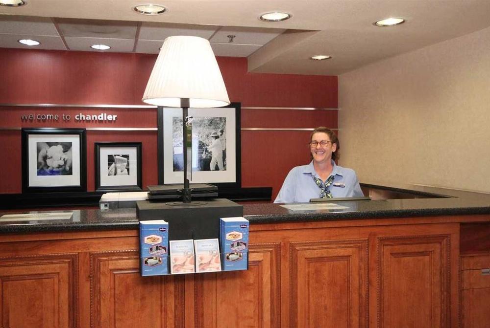 Hampton Inn Phoenix-צ'נדלר מראה פנימי תמונה
