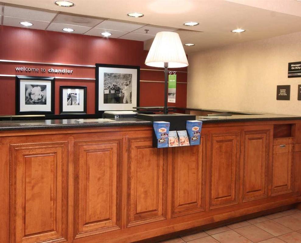 Hampton Inn Phoenix-צ'נדלר מראה פנימי תמונה